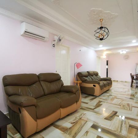 Bagan Terrace House Near To Sunway Carnival Mall, Seberang Jaya Villa Butterworth Buitenkant foto