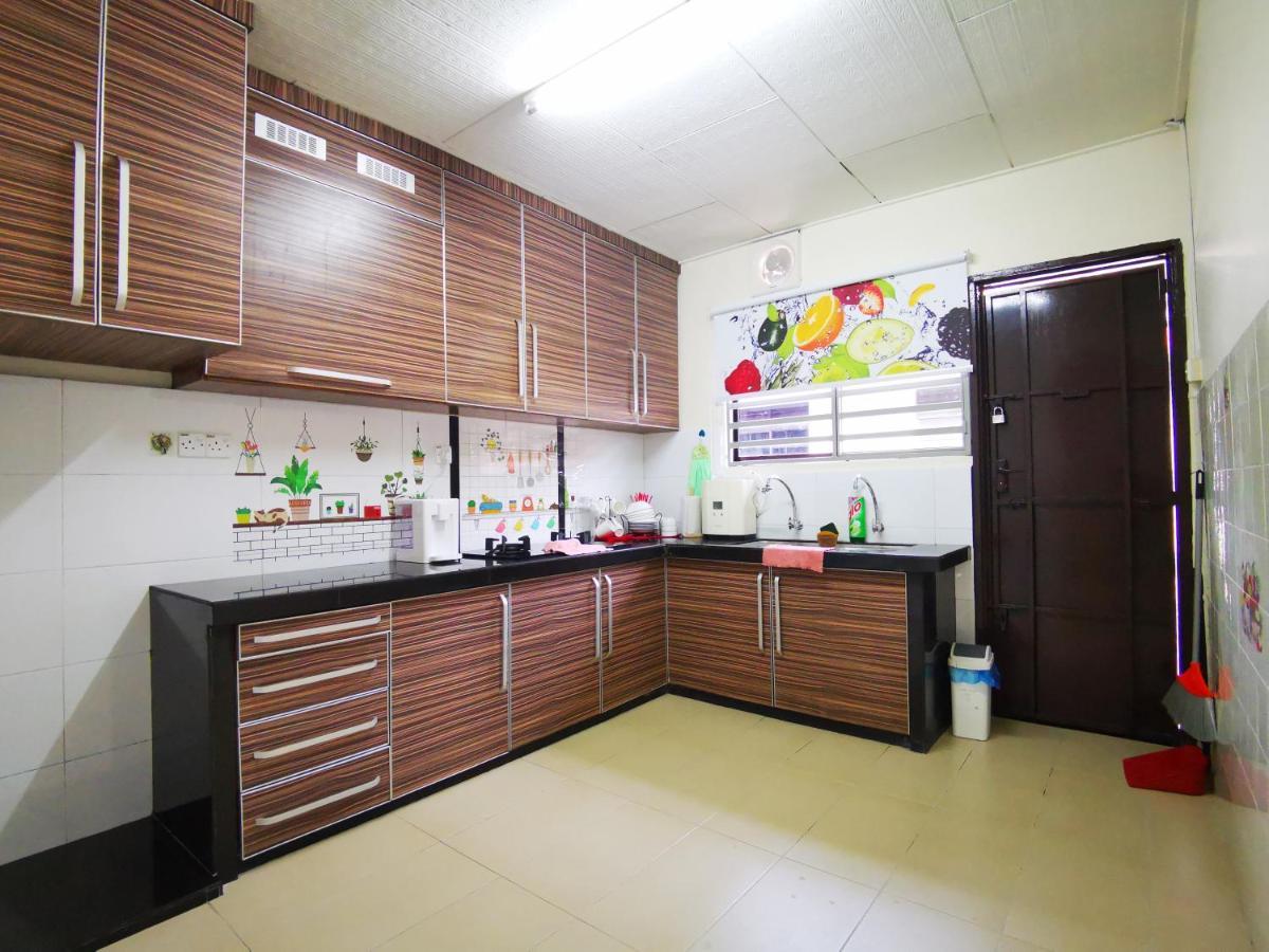 Bagan Terrace House Near To Sunway Carnival Mall, Seberang Jaya Butterworth Buitenkant foto